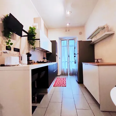 Elegant Smart With Free Parking Apartment